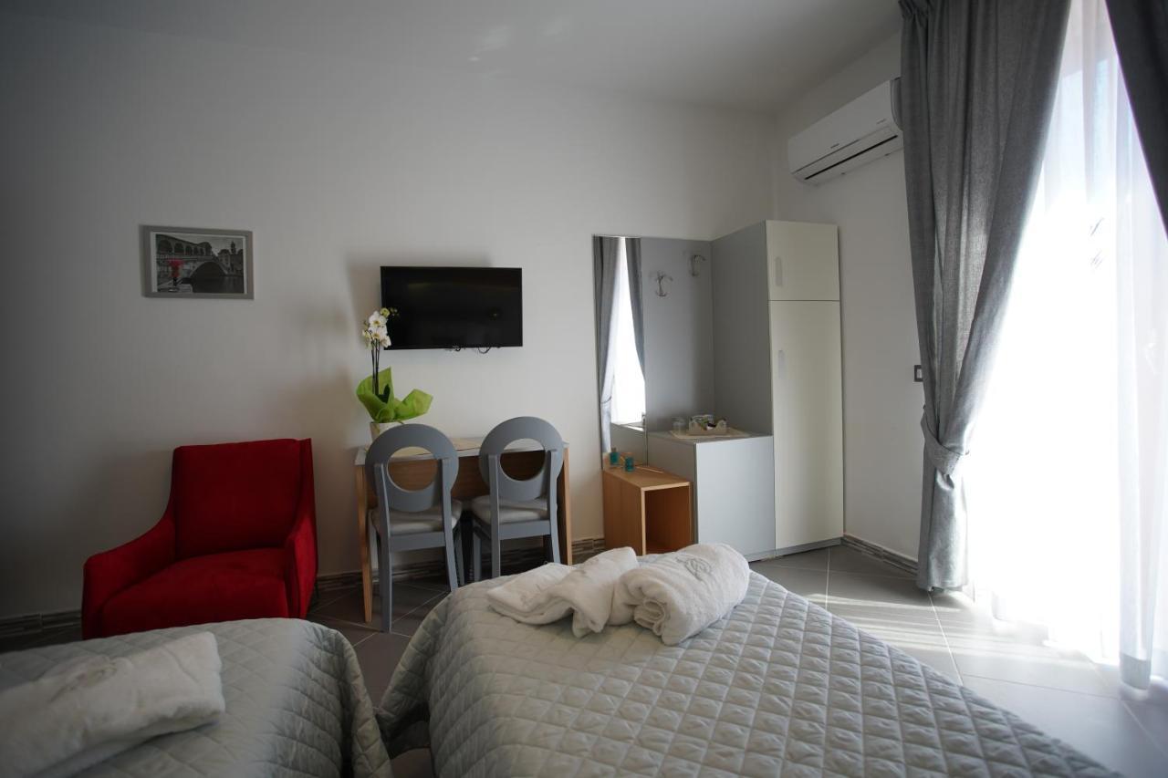 Serendipity B&B Messina Bagian luar foto